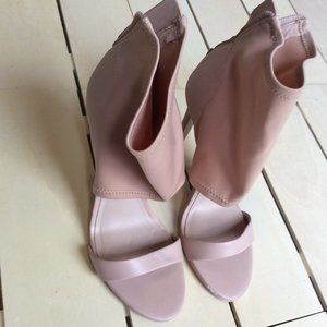 Tan Stretch Ankle Band Heel